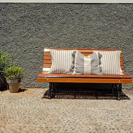 Nyaraló Francisco *