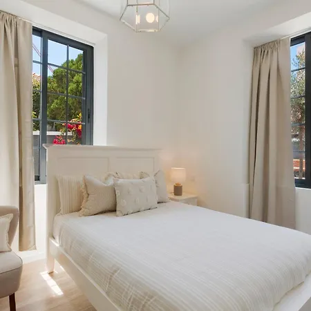 Nyaraló Francisco *