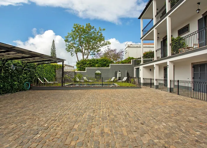 Francisco * Funchal (Madeira)